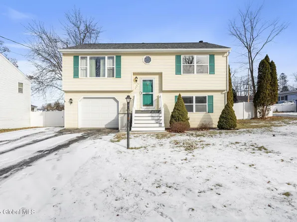 3435 Maryvale Drive, Schenectady, NY 12304