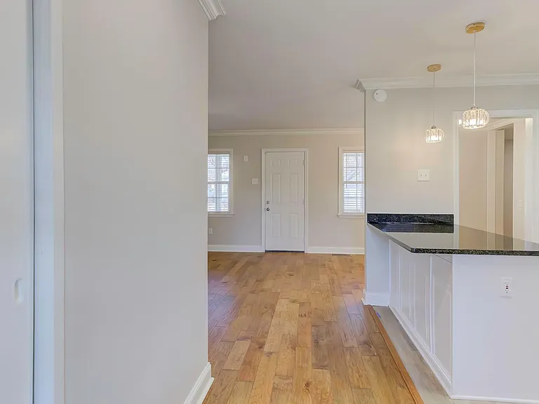 464 S White Station Rd — Photo 2