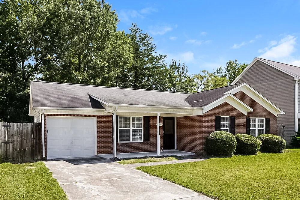 3 bed, 2.0 bath, 1200 sqft, $1,745 — Photo 3
