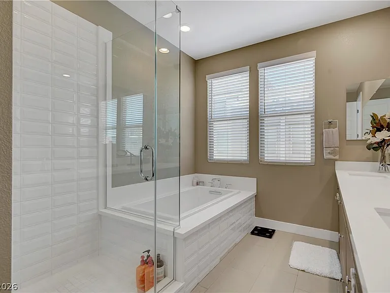 11401 Gravitation Dr — Photo 32