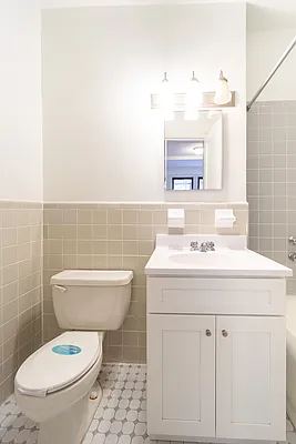 Rented by City Connections Realty | media 6