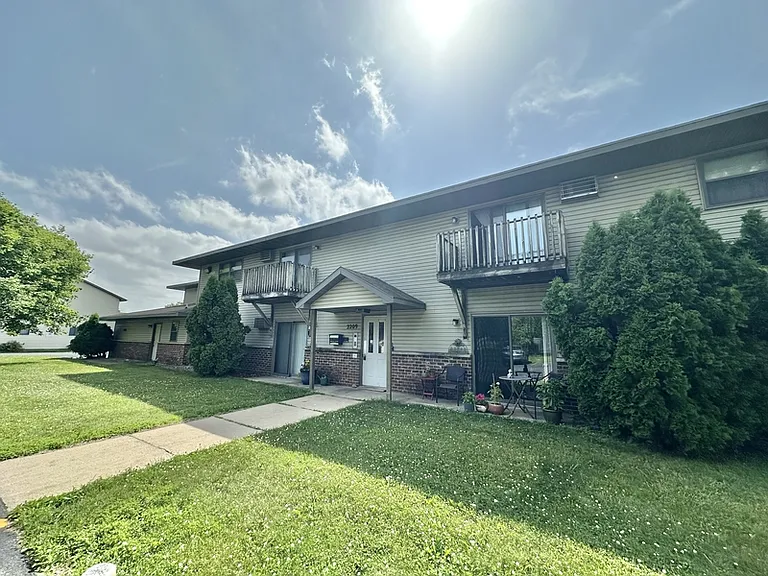 2209 Michelle Ct #6 — Photo 8