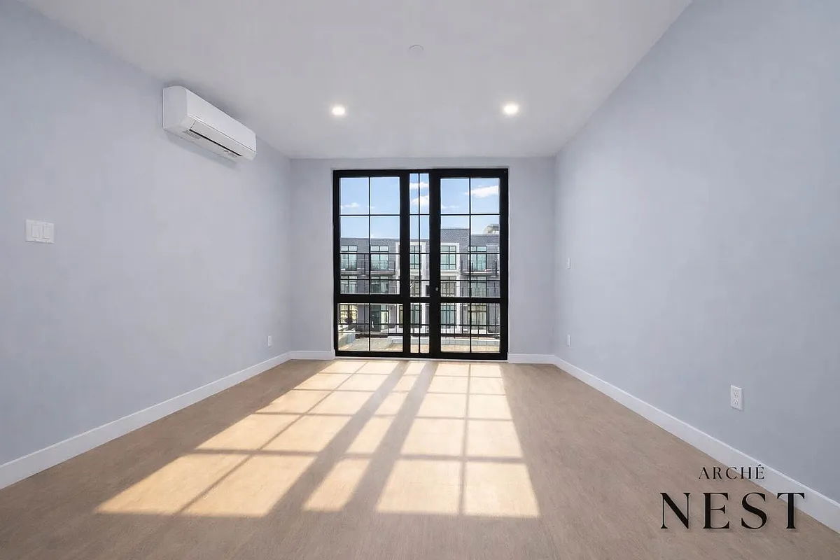 Building Photo - 3509 Farragut Rd #3C