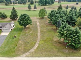 7882 Red Fox Rd, Stanwood, MI 49346