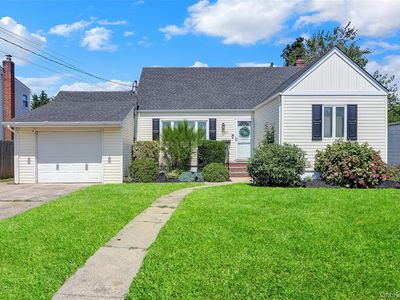 523 17 Street, West Babylon, NY, 11704