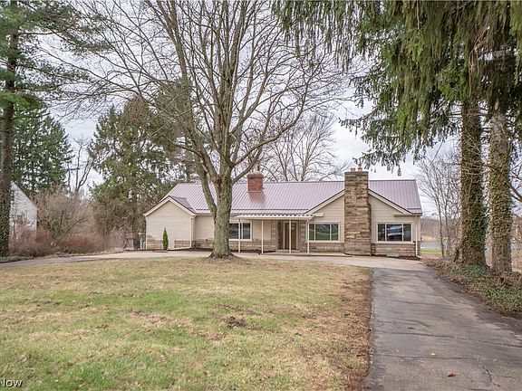 3rd image of 1940 Canton Rd