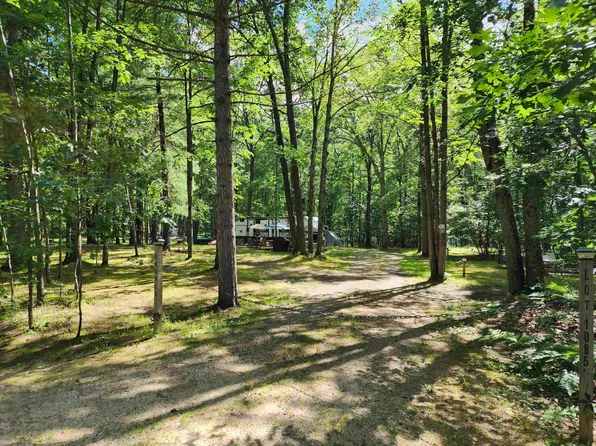 4470 Hemlock Ln, Farwell, MI 48622
