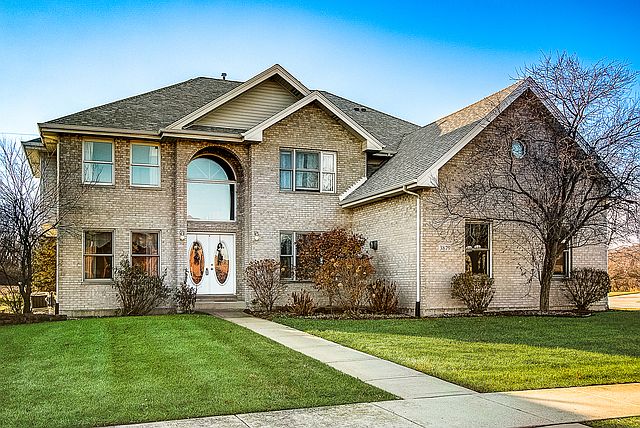 1st image of 3879 Marilyn Dr