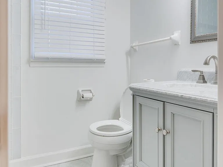 313 Abbey Ln — Photo 23