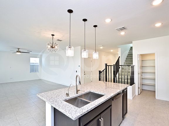 5th image of 1310 W Javelina Dr
