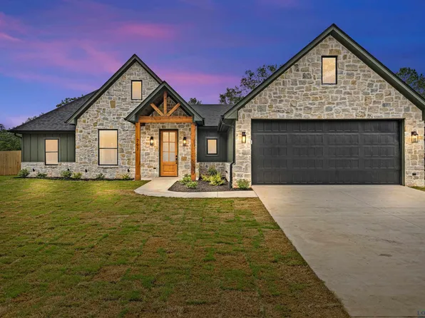 797 Peavine Rd, Kilgore, TX 75662