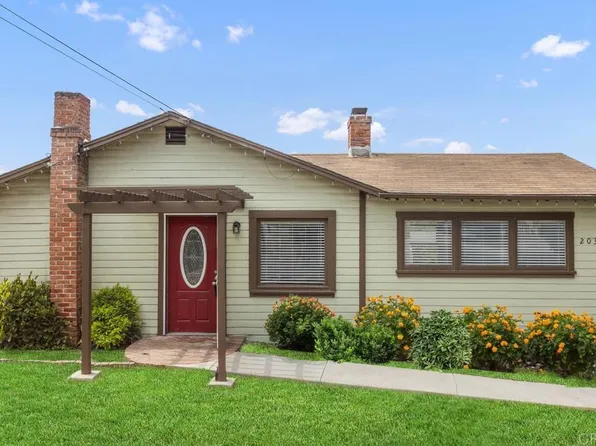 203 E Fallbrook St, Fallbrook, CA 92028