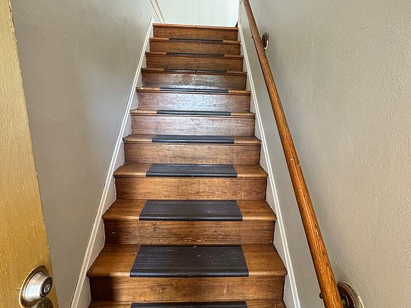 3rd image of 3963 Dover Pl #2F