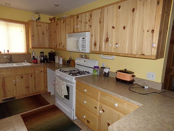 4th image of 2095 N Mount Tom Rd