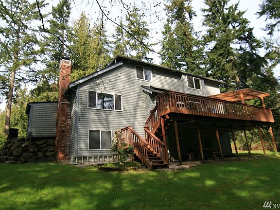 5th image of 11637 Meadowmeer Cir NE