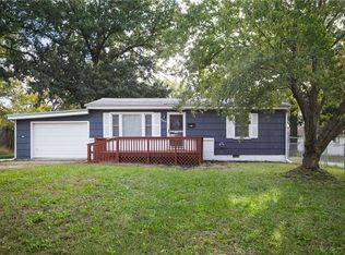 206 S Madison Ave, Knob Noster, MO 65336