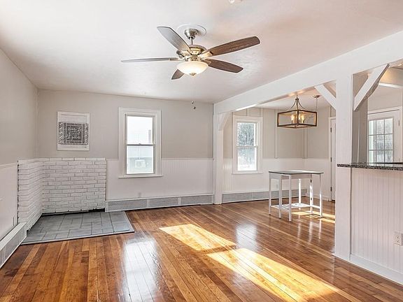 3rd image of 24 Harwood Dr