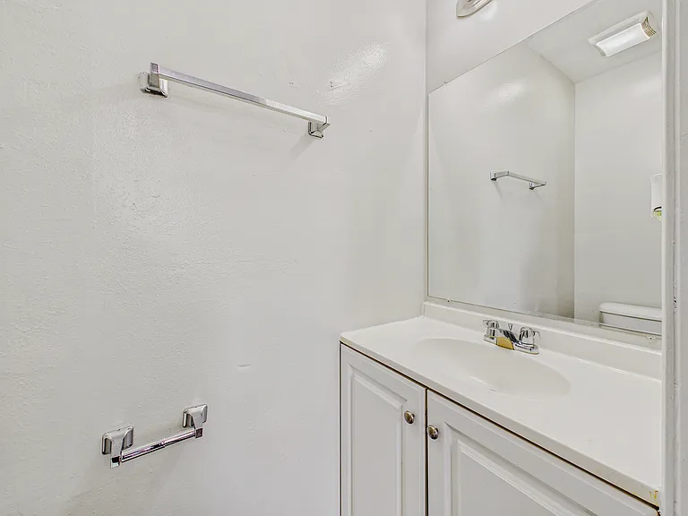633 Smart St-21_05202026