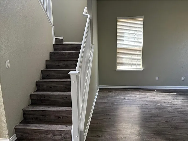 1742 Edmon Way — Photo 9