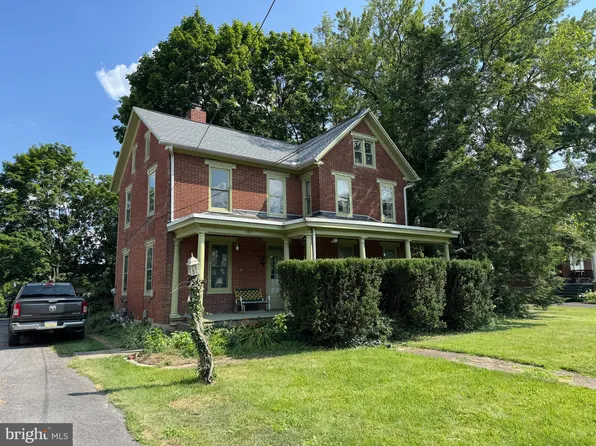 265 E York St, Biglerville, PA 17307