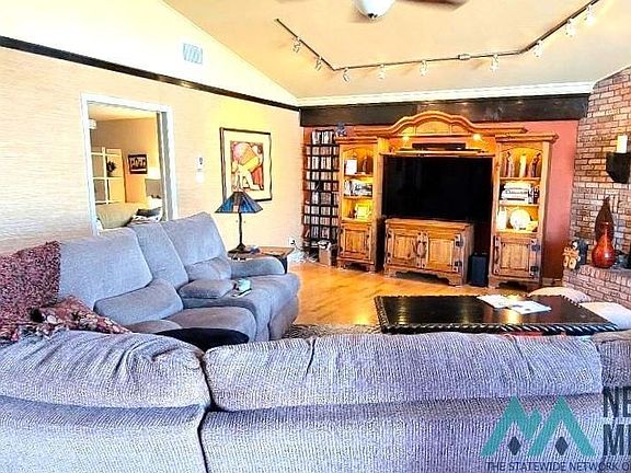 3rd image of 3610 Ciniza Dr