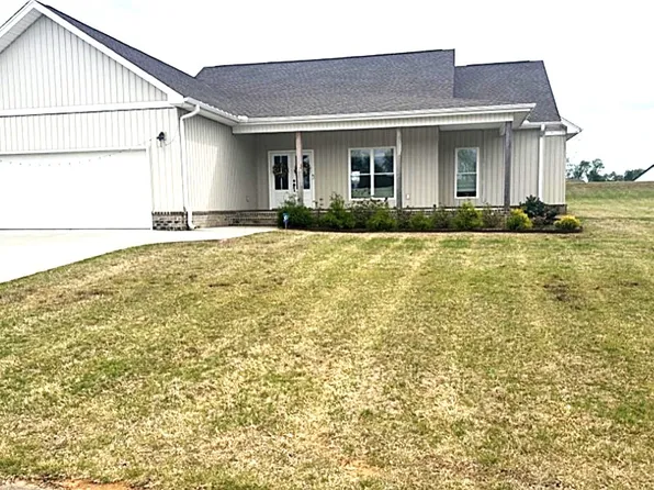 46 Sunset Dr, Muscle Shoals, AL 35661