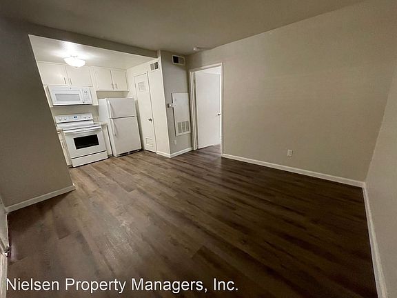 3rd image of 603 18th St APT 7