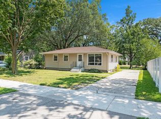 833 Fern St, Traverse City, MI 49686