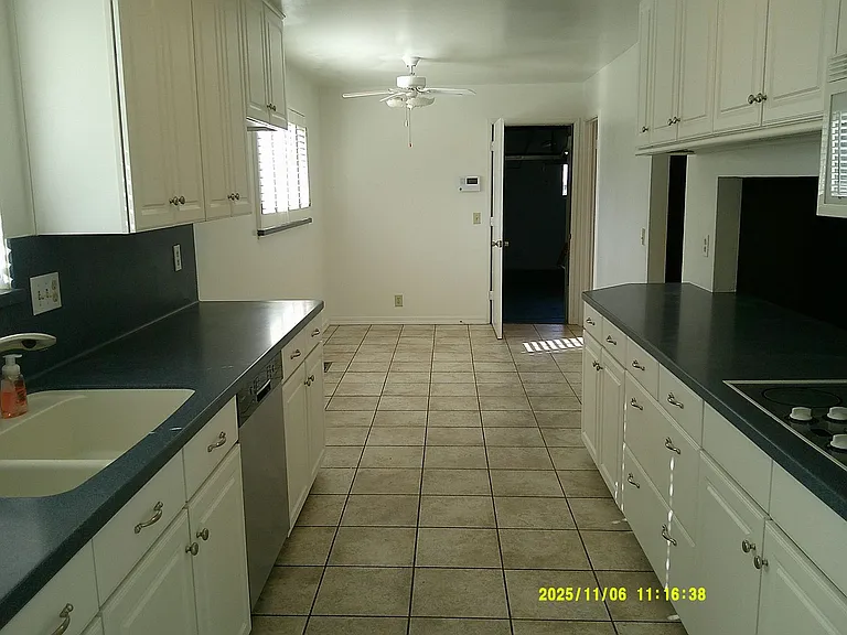 390 S Almond St — Photo 9