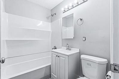 5th image of 1016 Newton Ave N #3