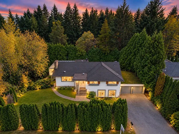 4380 Woodcrest Rd, West Vancouver, BC V7S 2W1