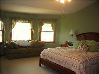 5th image of 465 Olde English Ct