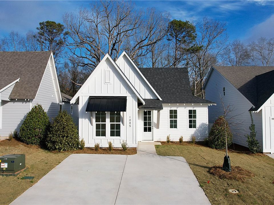 1st image of 1085 Woodland Ln