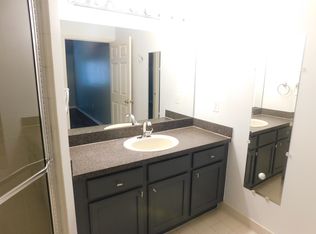 5589 Twin Oaks Dr, Sterling Heights, MI 48314