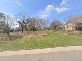 8683 Peony Ln N, Maple Grove, MN 55311