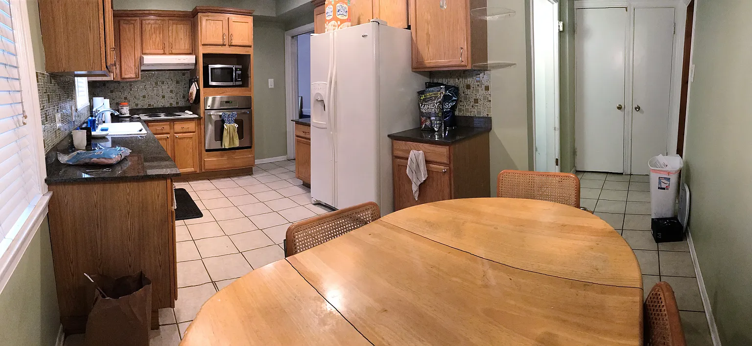 2720 W Jarvis Ave photo 1