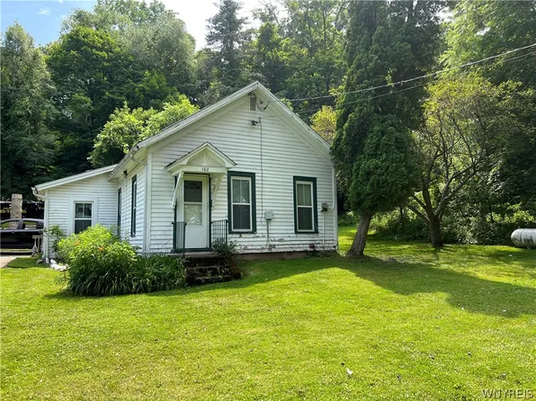 162 Glenwood Ave, Lockport, NY 14094