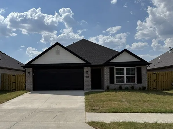 4233 W Barhem Dr, Fayetteville, AR 72704