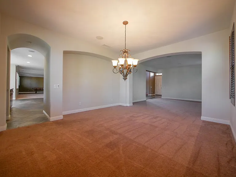 4215 Jameson Cir — Photo 6