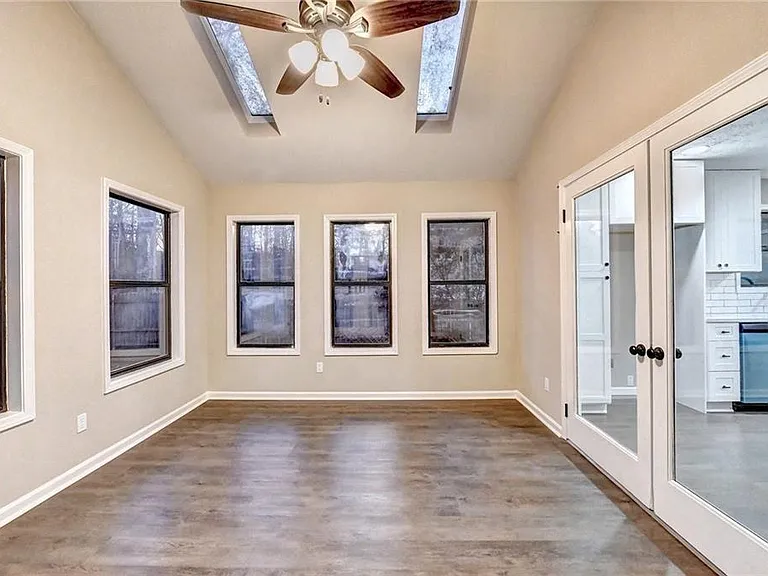 3372 Cottonwood Ln — Photo 12