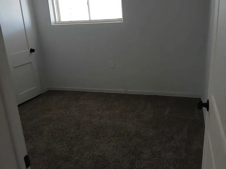 602 Raymundo St — Photo 15