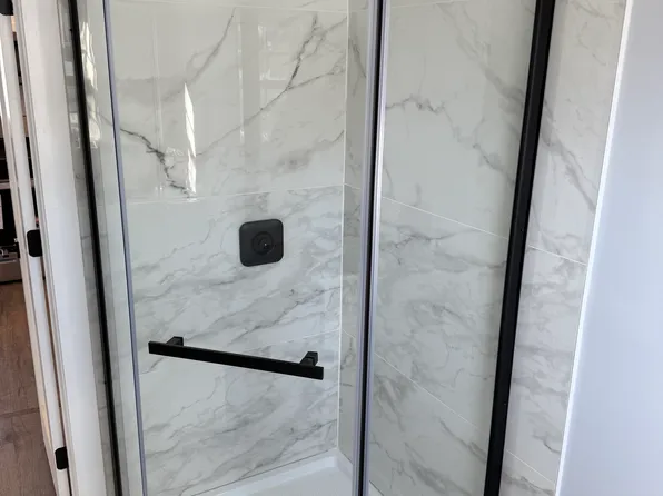 173 Seeley Ave APT B, Keansburg, NJ 07734