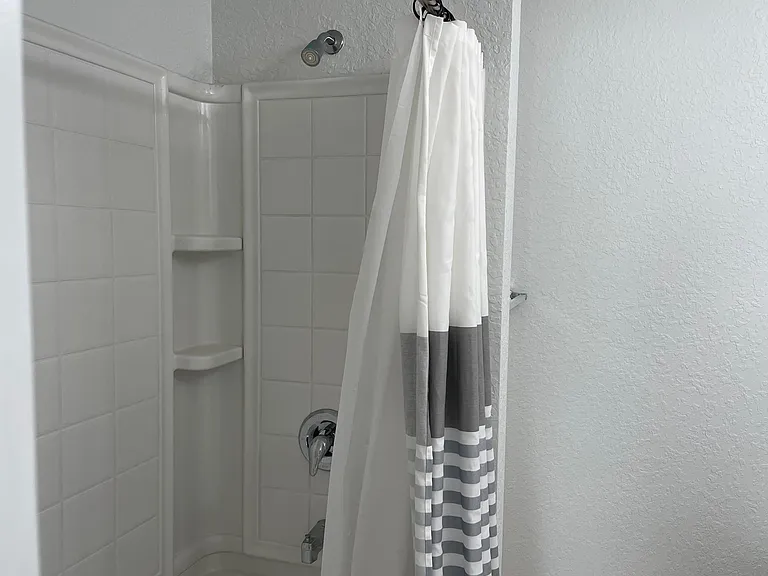 4441 SW 49th Ave — Photo 14