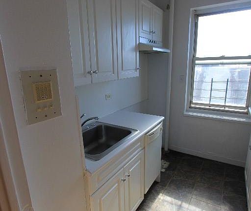 4th image of 6561 Saunders St APT 5q