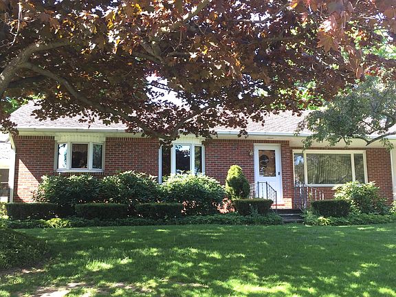2nd image of 24 Glenwood Dr