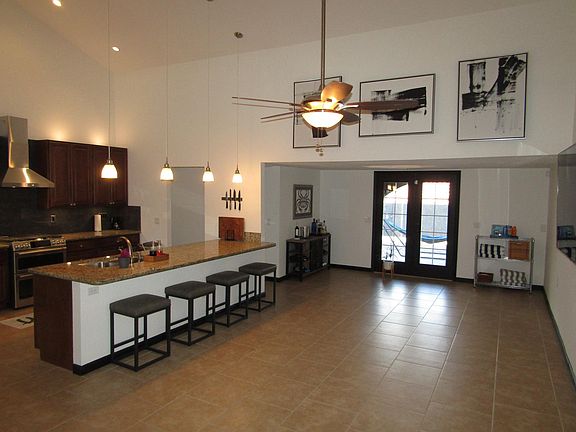 5th image of 32 Eastwind Dr