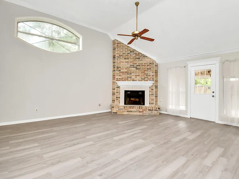 14810 Cypress Ridge Dr — Photo 9