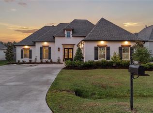 2053 Cypress Bend Ln, Madisonville, LA 70447