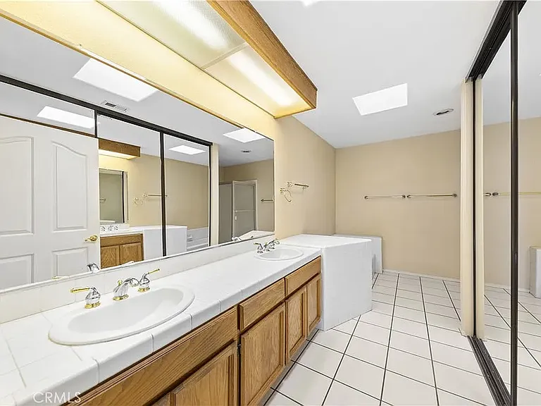 40218 Corte Lorca — Photo 13