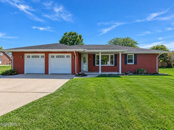6002 Seaman Rd, Oregon, OH 43616